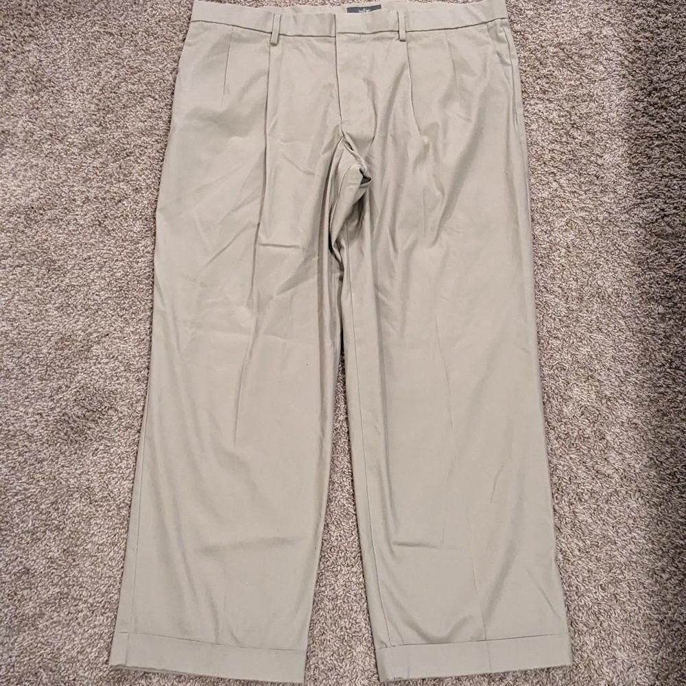 Mens Dockers classic fit relaxed fit khaki dress pants